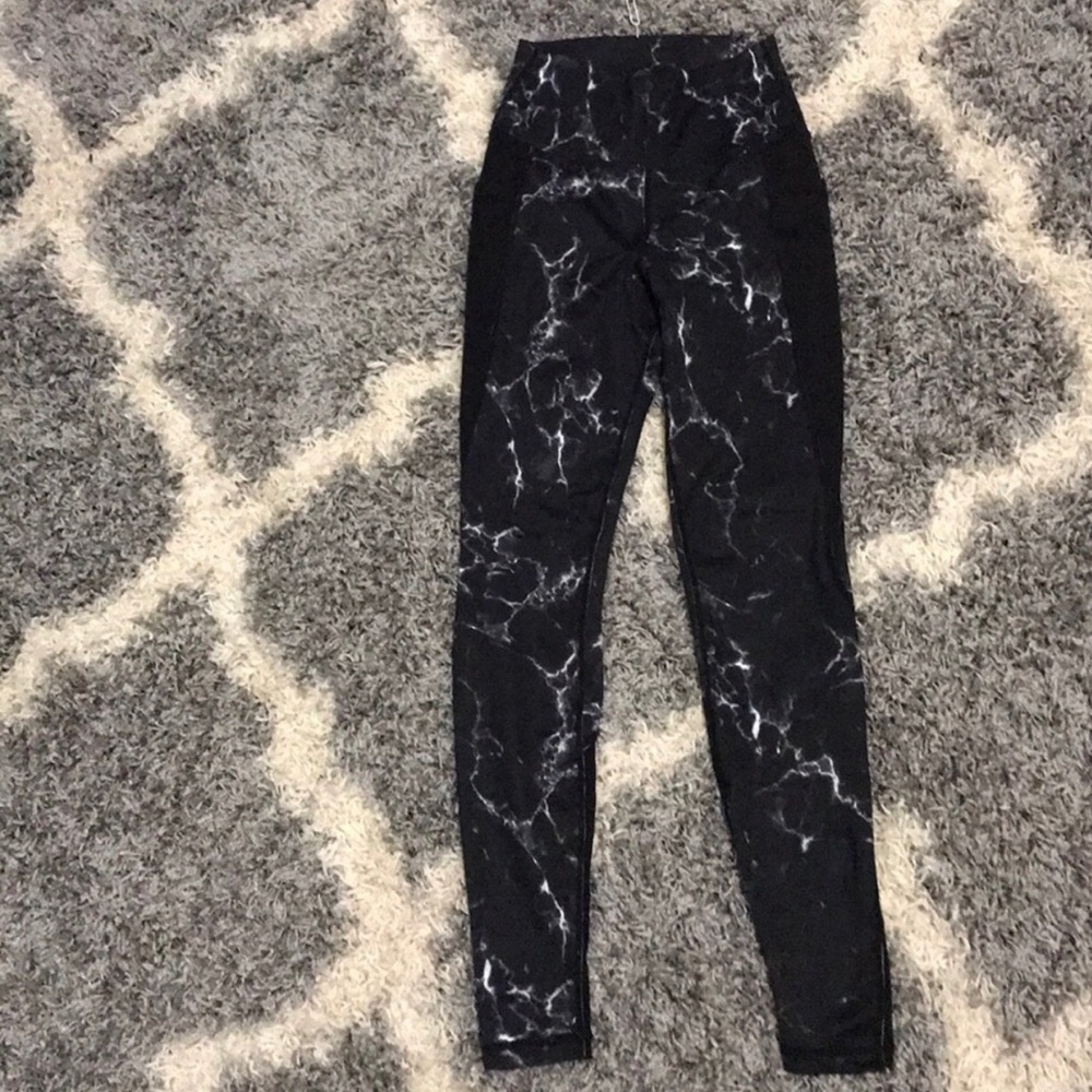 BuffBunny Marble Leggings